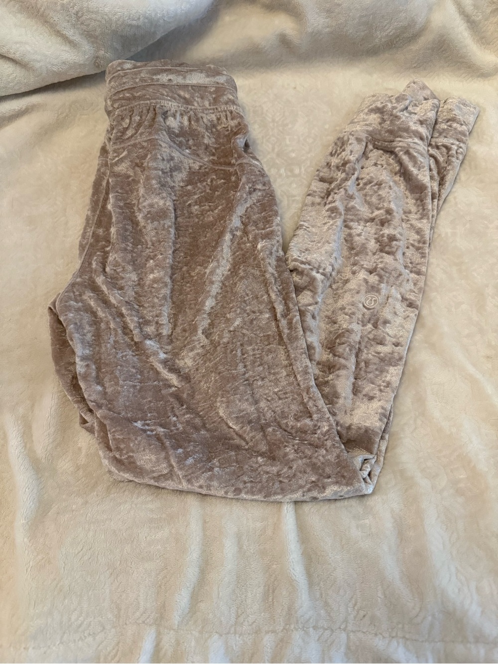lululemon athletica crush Joggers in Taupe